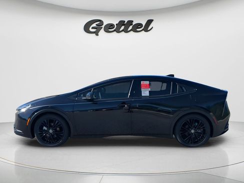 New 2026 Toyota Prius Plug-In Hybrid FWD image 16