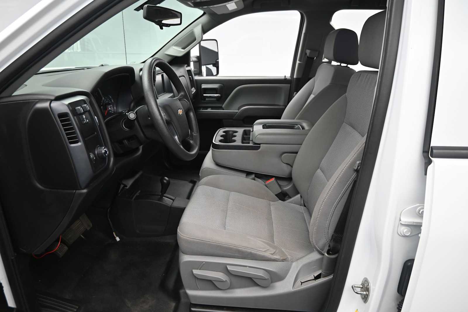 Used 2019 Chevrolet Silverado 1500 W/T w/ WT Convenience Package AWD/4WD image 11