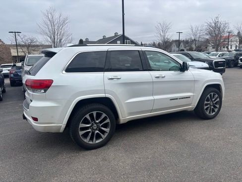 Used 2017 Jeep Grand Cherokee Overland w/ Jeep Active Safety Group image 4