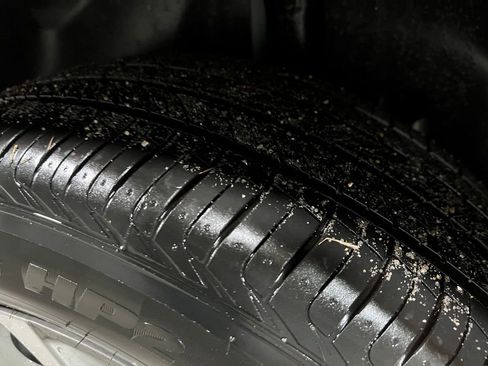 Used 2025 Chevrolet Trax LT image 38