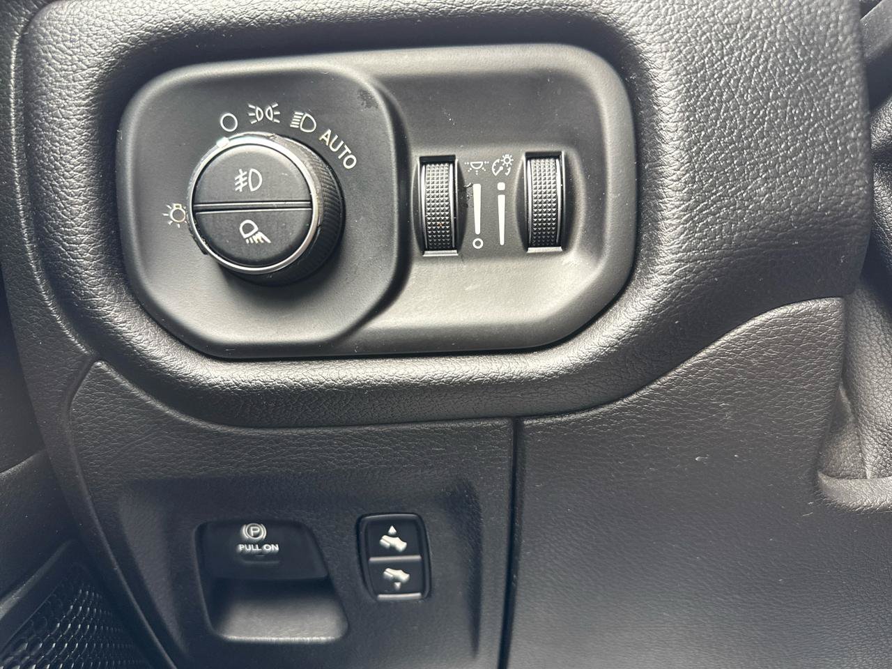 Used 2019 RAM 1500 Big Horn AWD/4WD image 45