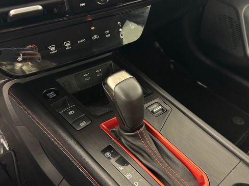 Used 2025 Nissan Kicks SR w/ SR Premium Package image 21