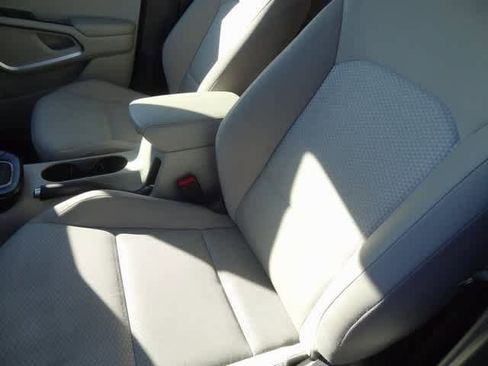 Used 2023 Kia Soul LX image 8