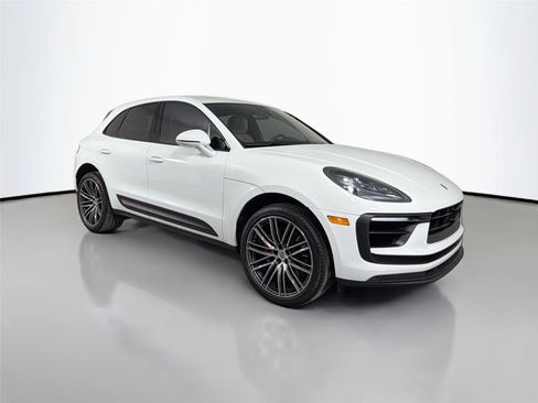 Certified 2023 Porsche Macan S AWD/4WD image 9