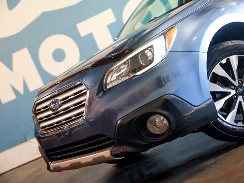 Used 2017 Subaru Outback 3.6R Limited image 42