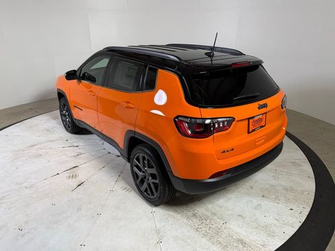 New 2026 Jeep Compass Limited w/ Limited Altitude Pack image 5