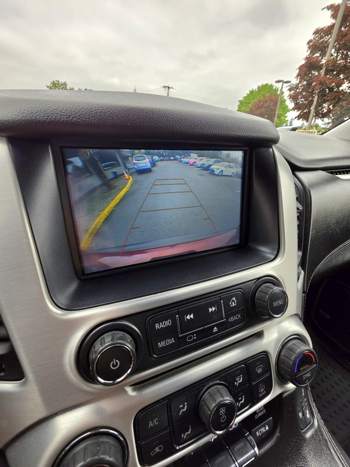 Used 2018 GMC Yukon XL SLT AWD/4WD image 4