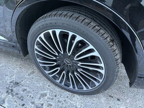 New 2026 Lincoln Aviator Black Label w/ Dynamic Handling Package image 6