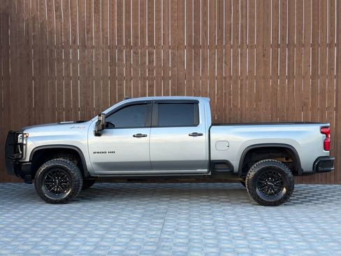 Used 2024 Chevrolet Silverado 2500 ZR2 image 15