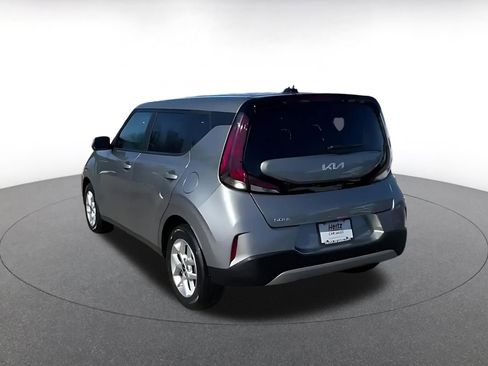 Used 2025 Kia Soul LX w/ LX Technology Package image 11