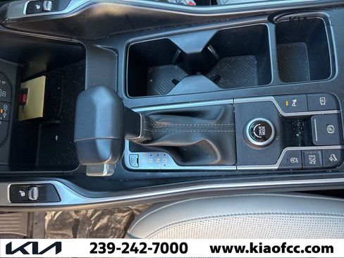 Certified 2025 Kia Sorento S w/ Panoramic Sunroof Package image 17