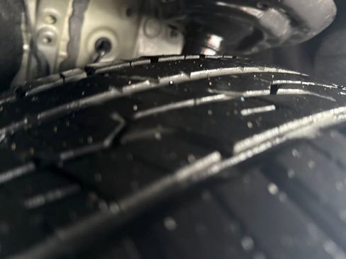 Used 2023 Toyota Highlander XLE image 32