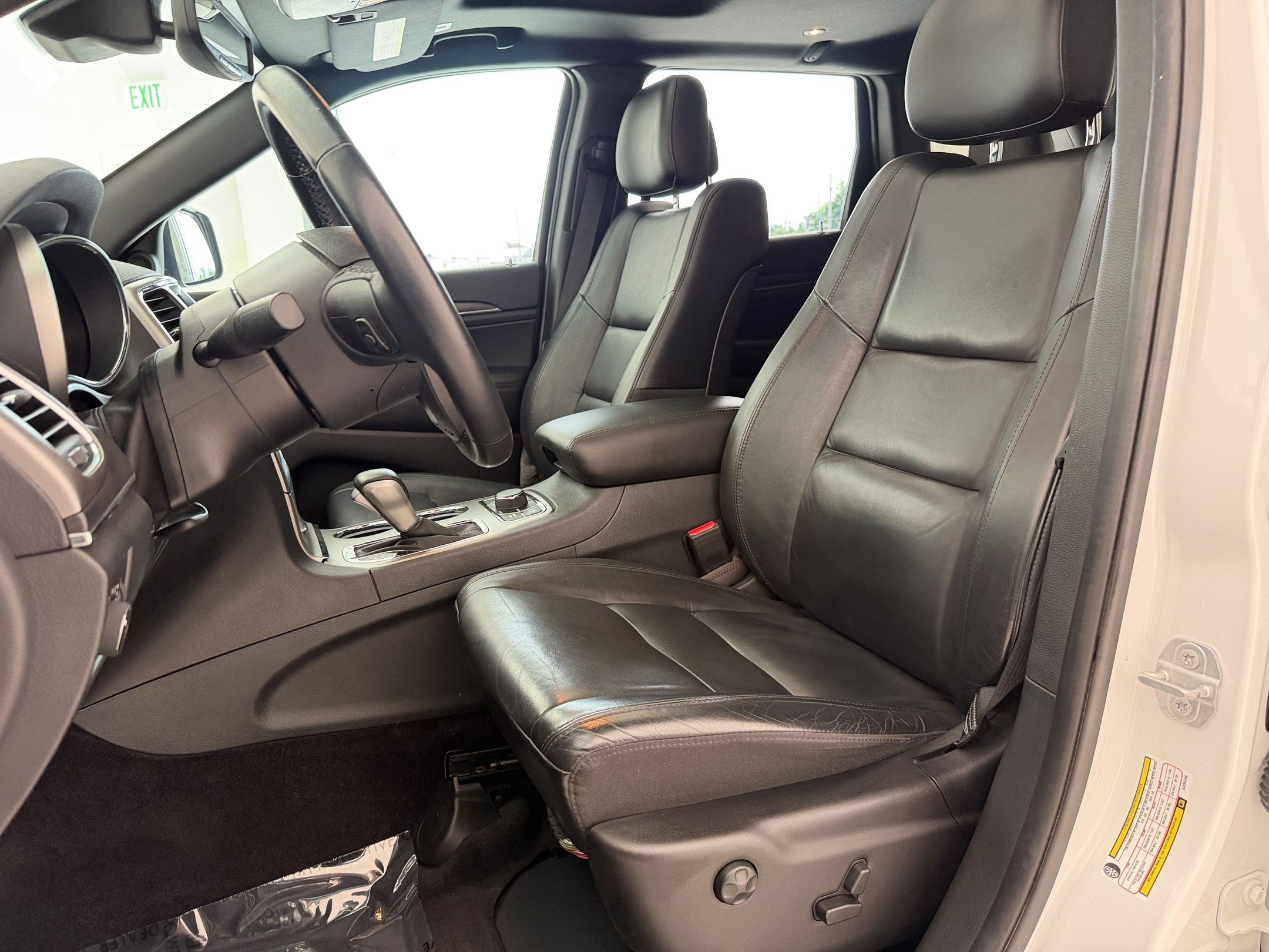 Used 2018 Jeep Grand Cherokee Limited AWD/4WD image 5