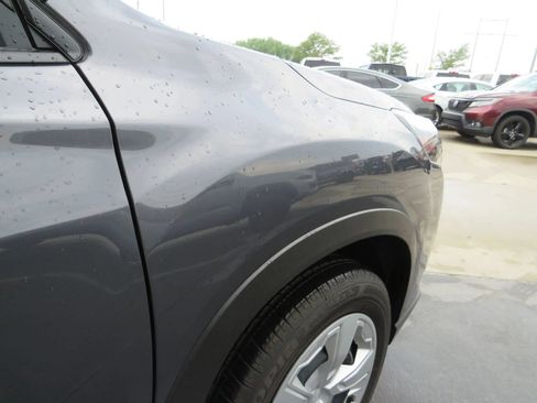 Used 2022 Subaru Forester AWD/4WD image 32