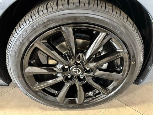 Certified 2025 MAZDA MAZDA3 Carbon image 9