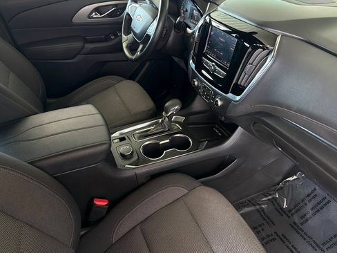 Used 2023 Chevrolet Traverse LT FWD image 19
