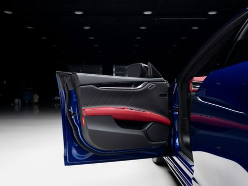 Used 2022 Maserati Ghibli Modena image 57