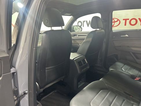 Used 2022 Volkswagen Atlas Cross Sport SEL Premium R-Line AWD/4WD image 19