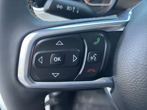 Used 2024 Jeep Wrangler Sahara image 21