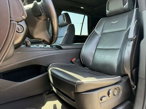 Used 2022 Cadillac Escalade Sport image 10