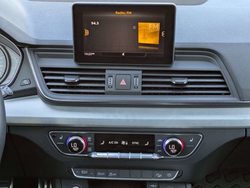 Used 2019 Audi SQ5 Premium w/ Convenience Package image 19