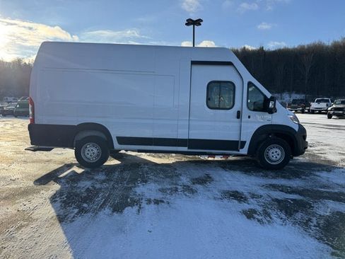 Used 2024 RAM ProMaster 3500 w/ Delivery Van Package image 14