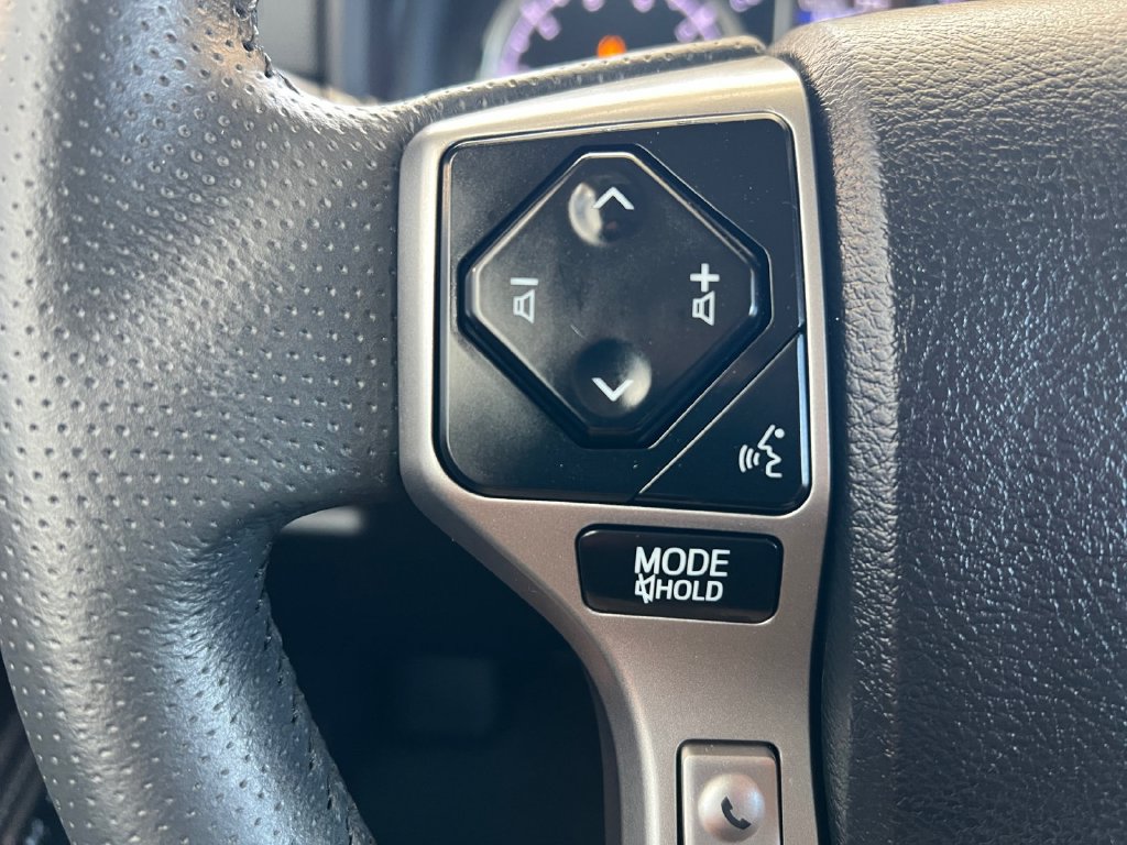 Used 2022 Toyota 4Runner Limited RWD image 11