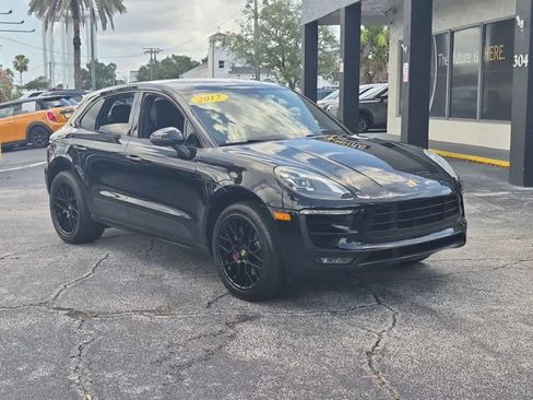 Used 2017 Porsche Macan GTS w/ Premium Package Plus AWD/4WD image 3