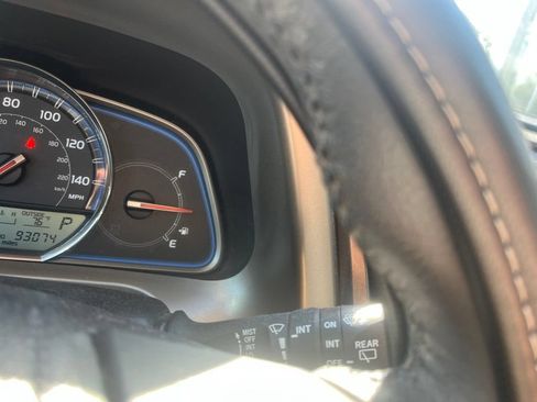 Used 2013 Toyota RAV4 Limited AWD/4WD image 17