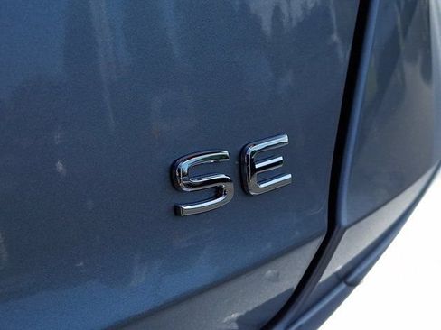 Certified 2025 Volkswagen Jetta SE FWD image 36