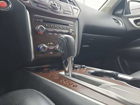 Used 2020 Nissan Pathfinder Platinum FWD image 35