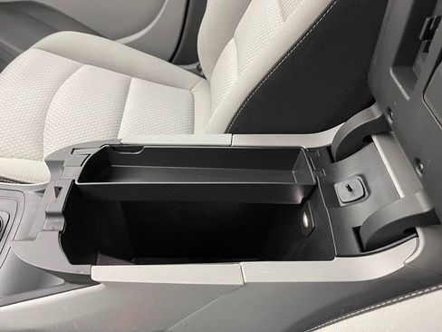 Used 2024 GMC Terrain SLE FWD image 26