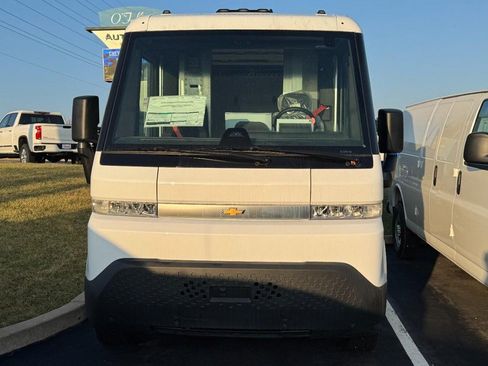 New 2025 Chevrolet Brightdrop 400 image 2