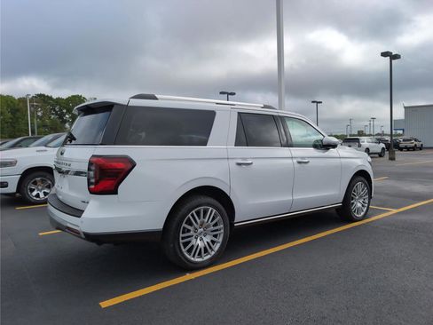 Used 2024 Ford Expedition Max Limited image 3