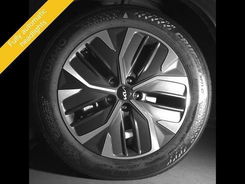 Certified 2024 Kia EV6 Light AWD/4WD image 13