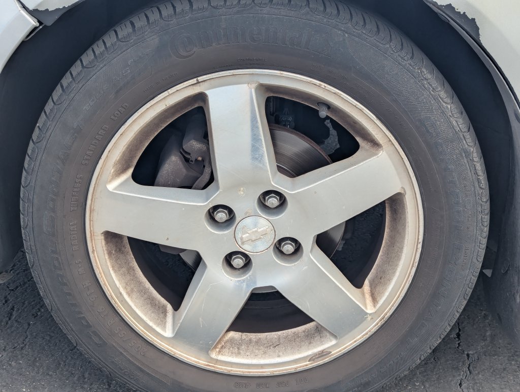 Used 2005 Chevrolet Cobalt LS w/ Preferred Equipment Group FWD image 13
