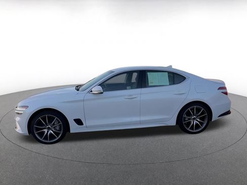 Used 2025 Genesis G70 2.5T image 10