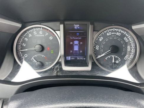 Used 2019 Toyota Tacoma SR5 AWD/4WD image 17