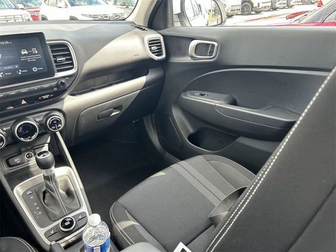 New 2026 Hyundai Venue SEL image 6
