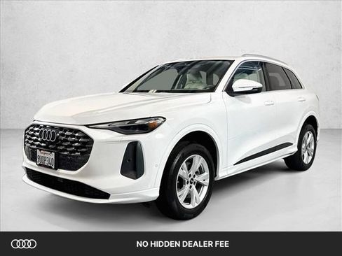 Used 2025 Audi Q5 Premium AWD/4WD image 1