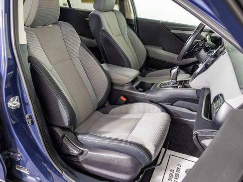 Used 2025 Subaru Outback Premium w/ Popular Package #1A AWD/4WD image 42