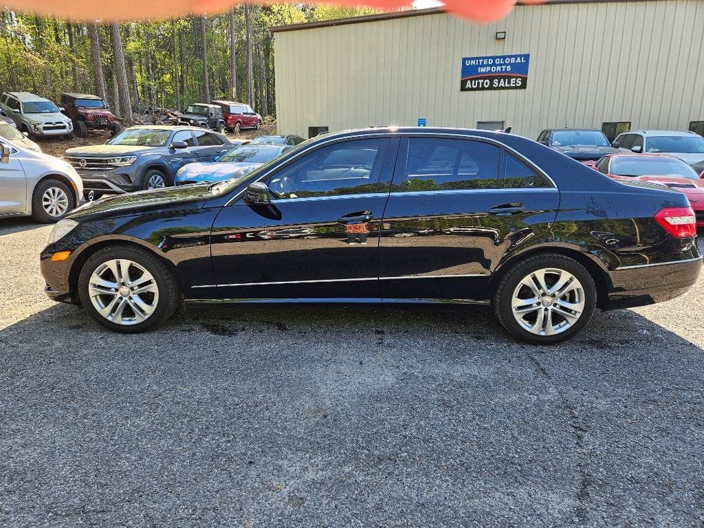 Used 2011 Mercedes-Benz E 350 4MATIC Sedan image 2