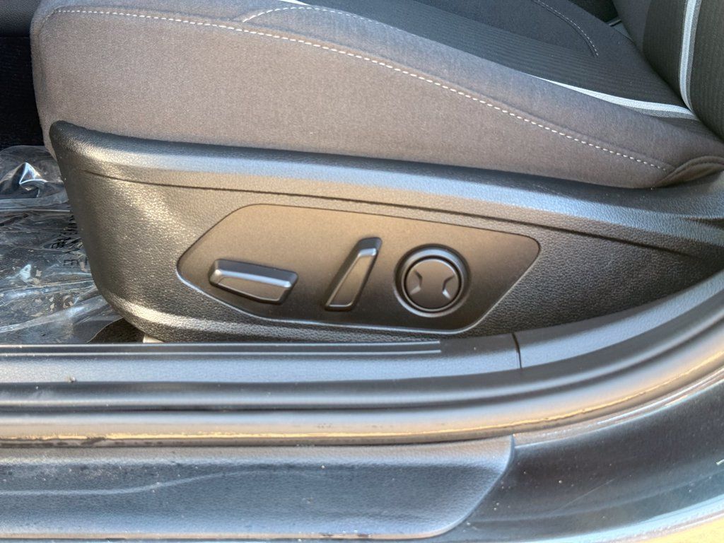 Used 2022 Hyundai Sonata SEL FWD image 3