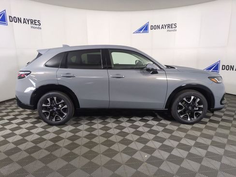 New 2026 Honda HR-V EX-L image 6