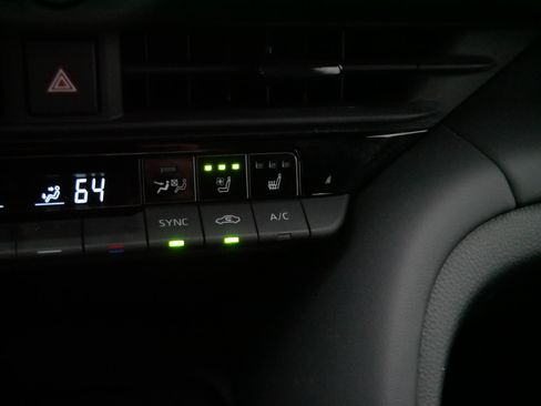 Certified 2026 Toyota Crown AWD/4WD image 29