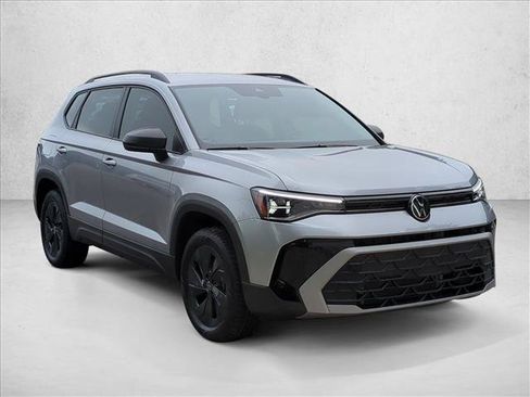 Used 2025 Volkswagen Taos S FWD image 3