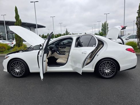 Used 2024 Mercedes-Benz C 300 4MATIC Sedan image 12
