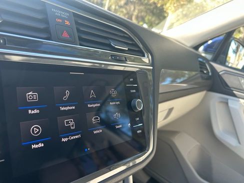 Used 2023 Volkswagen Tiguan SE image 15