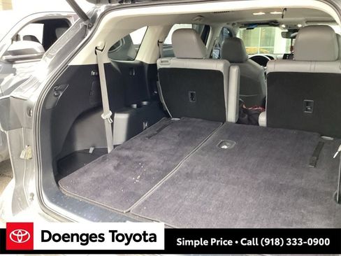Used 2022 Toyota Highlander XLE image 15