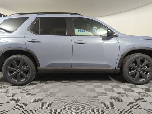 New 2026 Honda Pilot Sport image 6